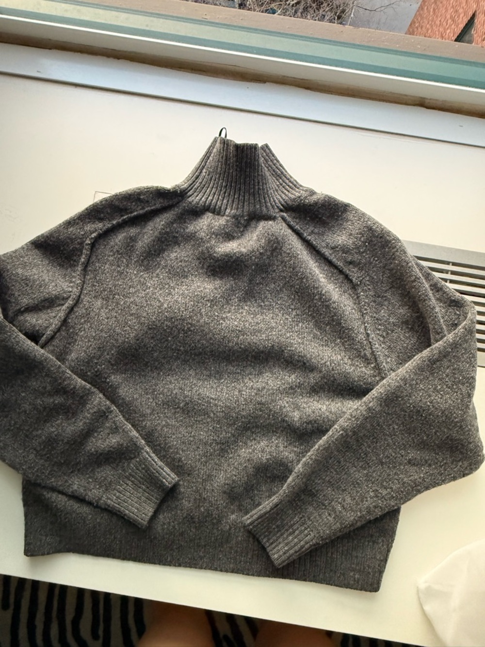H&M Gray Ribbed Turtleneck Sweater - Women's